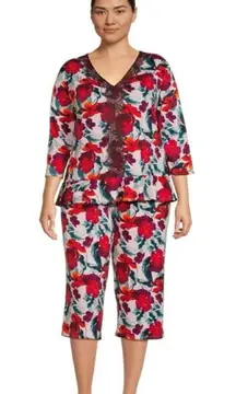 The Pioneer Women Pajamas Set 3/4 Sleeve V-Neck Top and Cropped Pant Floral S
