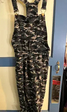 Medium Army Print Stretchy Clip On Overalls
