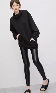 COPY - Wilfred Aritzia Vegan black vegan leather leggings XS