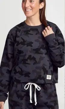 SoulCycle Casey Cropped Camo Print Sweatshirt Black Gray Size US Large‎