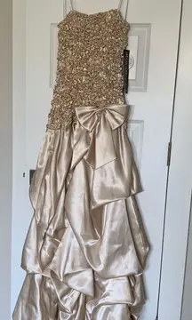 NWT Gold formal dress