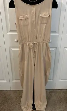 Ci Sono Classy Jumpsuit with pockets! Stretch band bottom