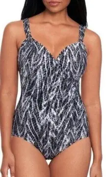 MiracleSuit  Metallic Silver Chevron Python Siren OnePiece Swimsuit Size 8 NWT