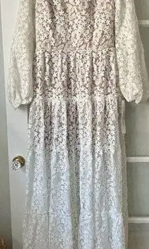 NWT  Lyra Tiered White Floral Dress