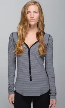 Lululemon Awesoma Henley Hyper Stripe Black Heathered Slate W3G07S size 6?