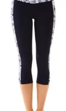 Lilly Pulitzer Luxletic Weekender Crop Pants – Size Small🧡