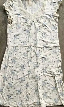 Macy’s Floral White Laced Sleepwear Lounge Gown Dress