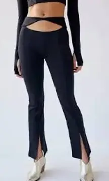 URBAN OUTFITTERS Bombshell Cutout Pant in Black STRETCHY Size Small S