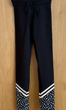 Sarah's Day x White Fox Active Blackout Leggings •‎ X Small