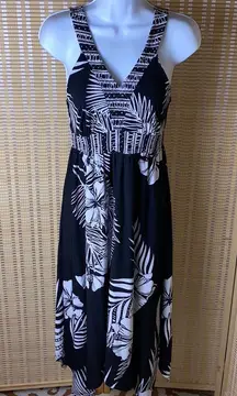 Style&Co Black & White Floral Rhinestone Accents Fit & Flare Tropical Dress