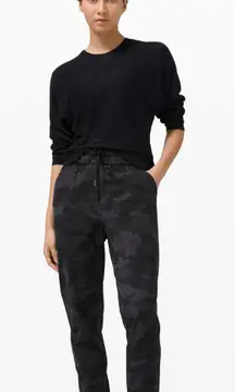 Lululemon Stretch High-Rise Joggers