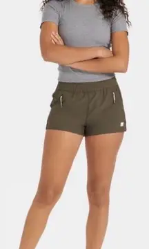 Vuori Dash Shorts Olive Green Women’s Activewear Size Medium