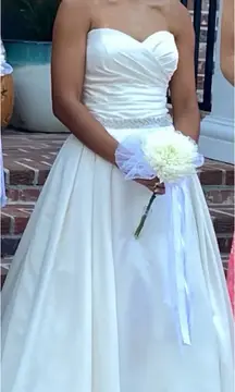 Cotillion/homecoming/wedding/pageant ivory formal gown/dress