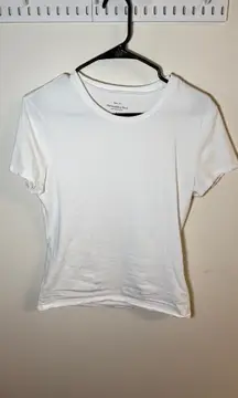 ⋆ abercrombie and fitch white baby tee 