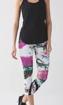 Lululemon Run Inspire Crop II All Full on Luxtreme Pigment Wave Multi and black
