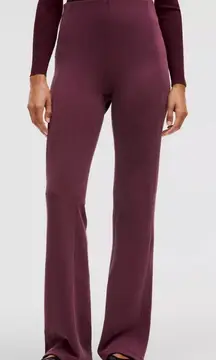 Lululemon Ribbed Softstreme Flared Pant Regular‎ Garnet red size 2