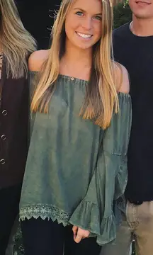 Green Long Sleeve Top