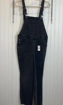 NWT Express Women’s Black Raw Hem Straight Leg Jeans Overall Size 6