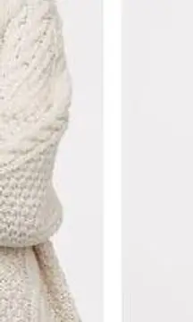 H&M  Chunky Cable Knit Oversized Fisherman Crewneck Sweater Cream Women's XS