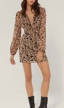 NWT Nasty Gal Floral V Neck Fitted Mini Dress Size 8