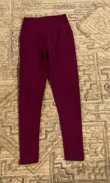 Dark purple women’s beyond yoga leggings