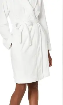 Calvin Klein Women's Logo Belted Fluffy Super Soft Spa Robe White M/L Textured