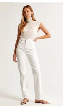 Abercrombie & Fitch The 90s Straight Ultra High Rise Jean Size 32/14 White Cream
