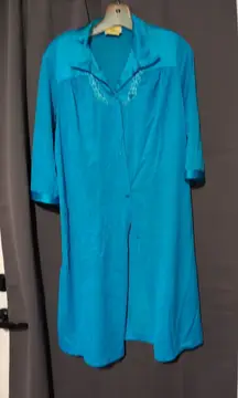 Vanity Fair Women's Small Turquoise Nightgown, Vintage Embroidered Nightwear‎