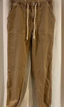 Distressed AE Joggers‎ Size 00