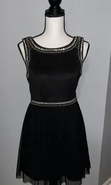 Sleeveless Black Beaded Formal Cocktail Mini Dress Size 5