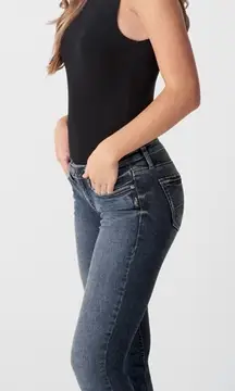 SILVER Tuesday Signature Y2K Low-rise Slim Bootcut Crop 28