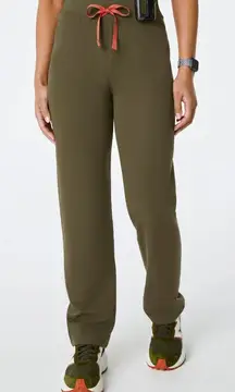 Figs High Waisted Livingston Basic Scrub Pants in Spruce, Size Large