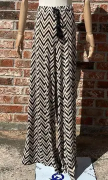 Sharagano elastic waist chevron wide leg pants / L / Excellent condition