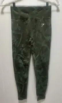 Gymshark Green Camouflage Leggings sz Small EUC always hung to dry