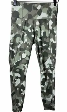 Athleta Lightning Static 7/8 Tight Green Camo Pockets Women's Size XS