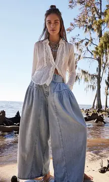 Free People- We The Free Blossom Pull-On Jeans