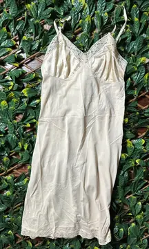 Vintage Vanity Fair Cream Lace Trim Slip Dress Size L