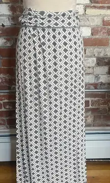 Elegant Gray Diamond Patterned Maxi Skirt Size S