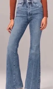 Abercrombie & Fitch The Flare Ultra High Rise Jean Size 29/8