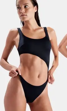 Solid & Striped Jourdan Cut Out One Piece Swimsuit Black- Size Medium