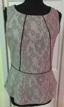 Made in San Francisco lace look top sz medium