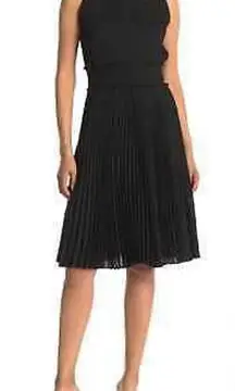 NET!  Beautiful Pleated Sleeveless Black Dress Sz 10