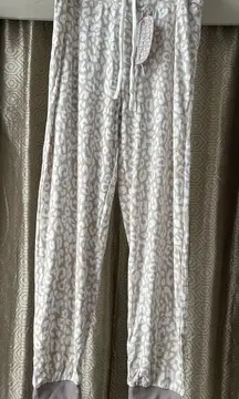NWT Amanda Blu Leopard Print jogger sleep pants