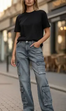 NWT ZARA WOMEN MID-RISE TRF CARGO JEANS Pockets