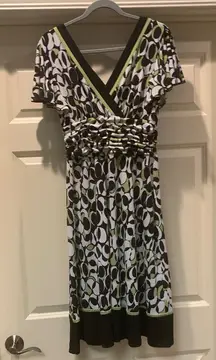 Dress V Front & Back Below Knee by Studio One size 10