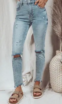 Luna Distressed Skinny Jeans