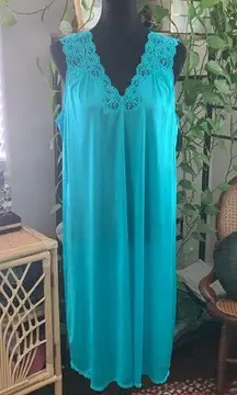 Vintage 80s Vanity Fair Turquoise Lace Detail Popover Nightgown House Dress Slip