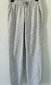 Lululemon On The Fly Pant 26in We are from Space Nimbus Grey White 4