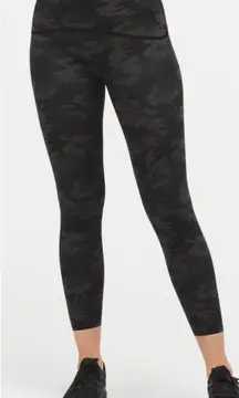 Spanx XL Camo Leggings