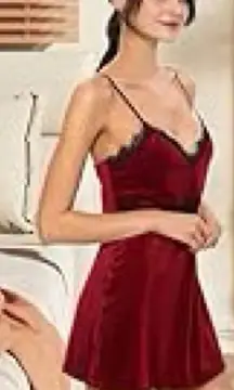 TOIKEEOI Elegant Red Lace Trim Chemise size large